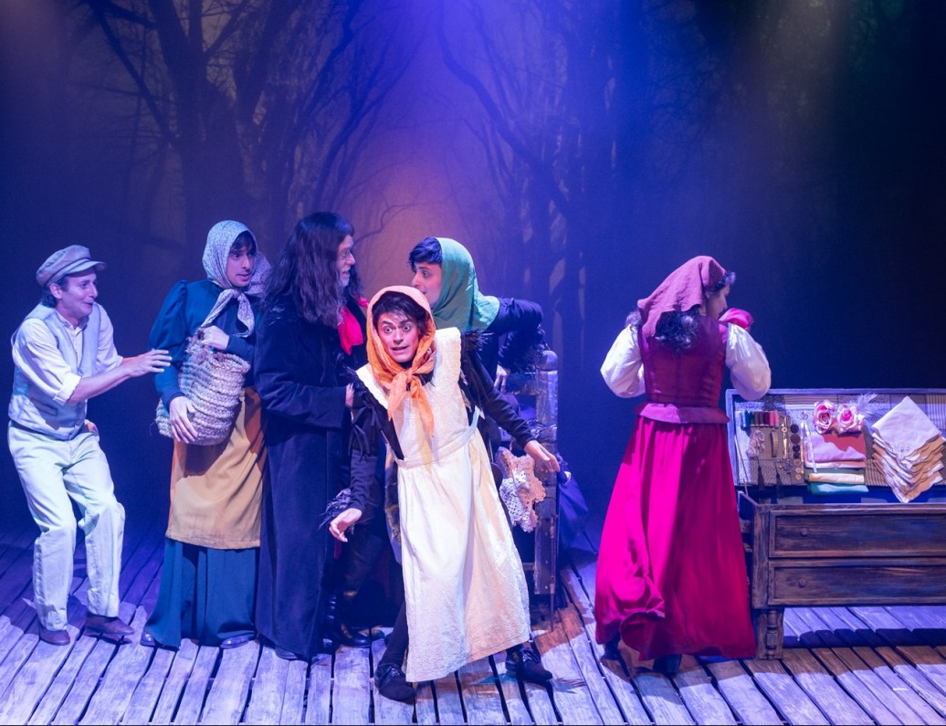 a picture from the play "Teibele and Her Demon"