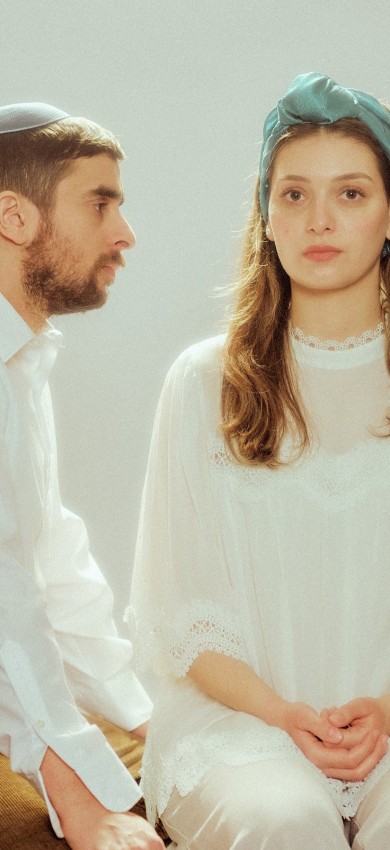 מי שסוכתו נופלת